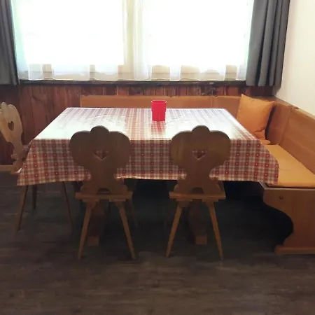 Ferien In Der Bergwelt Von 3* Адельбоден